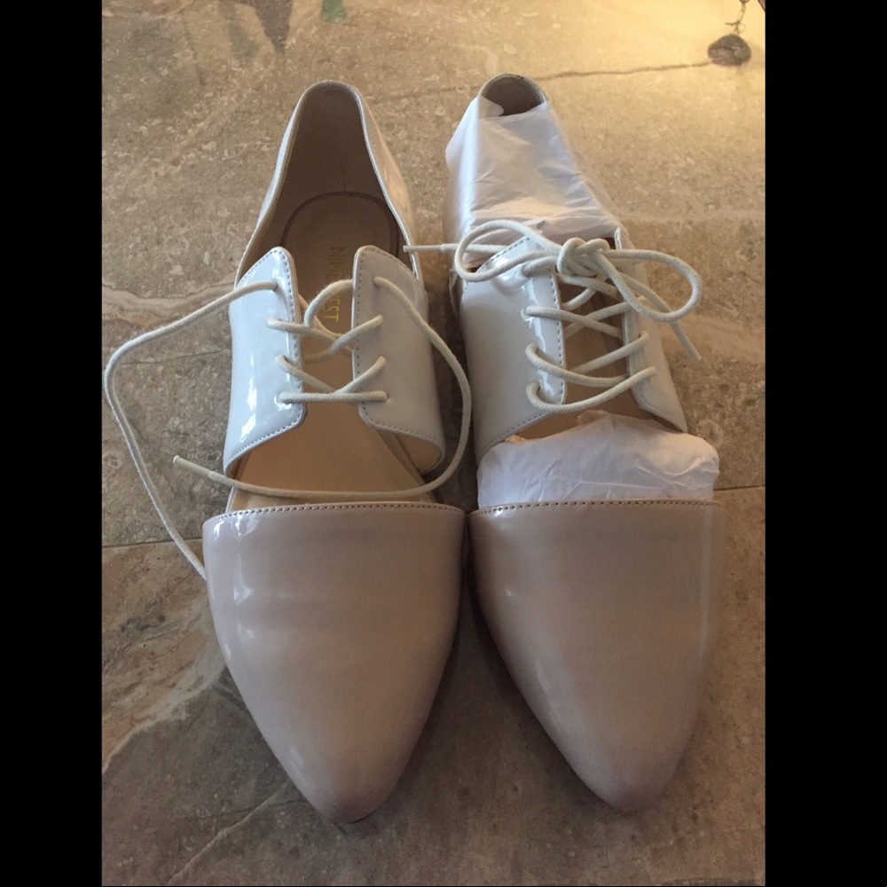 Nine West Oxford Flats in Beige